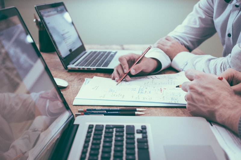 Corporate & Legal Consulting